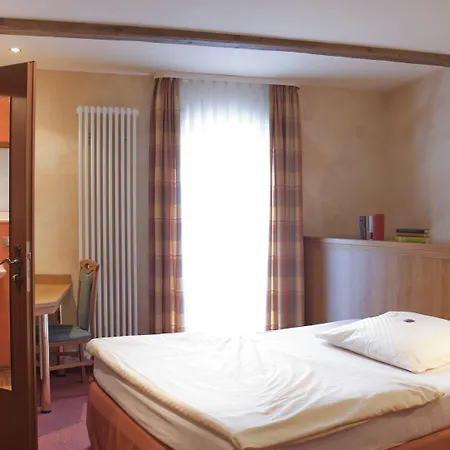 Gutshof Ziegelhuette Hotel 3*