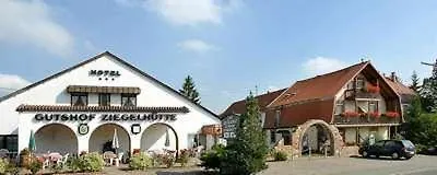 Gutshof Ziegelhuette فندق إدنكوبن